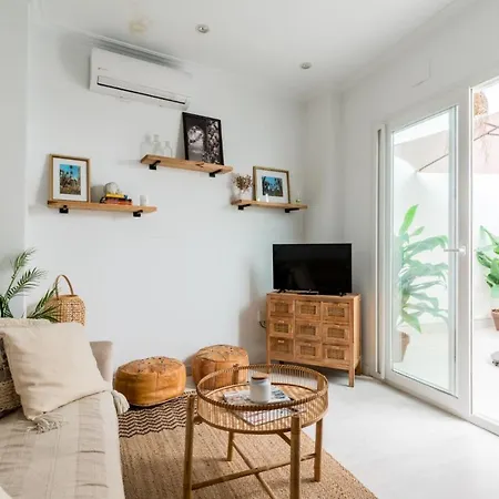 Oasis Con Patio Y Encanto En Centro Apartment *
